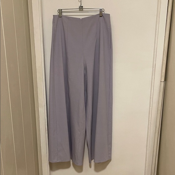 Wide-Leg High-Rise Pants in Lavender